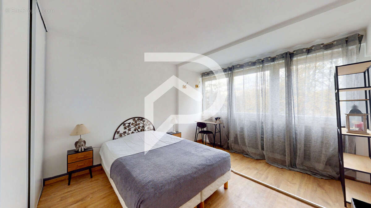 Appartement à VERNEUIL-SUR-SEINE