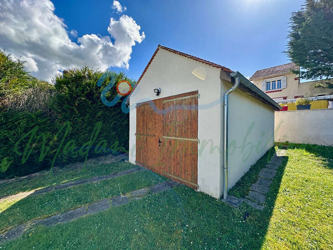 Maison à BONNIERES-SUR-SEINE