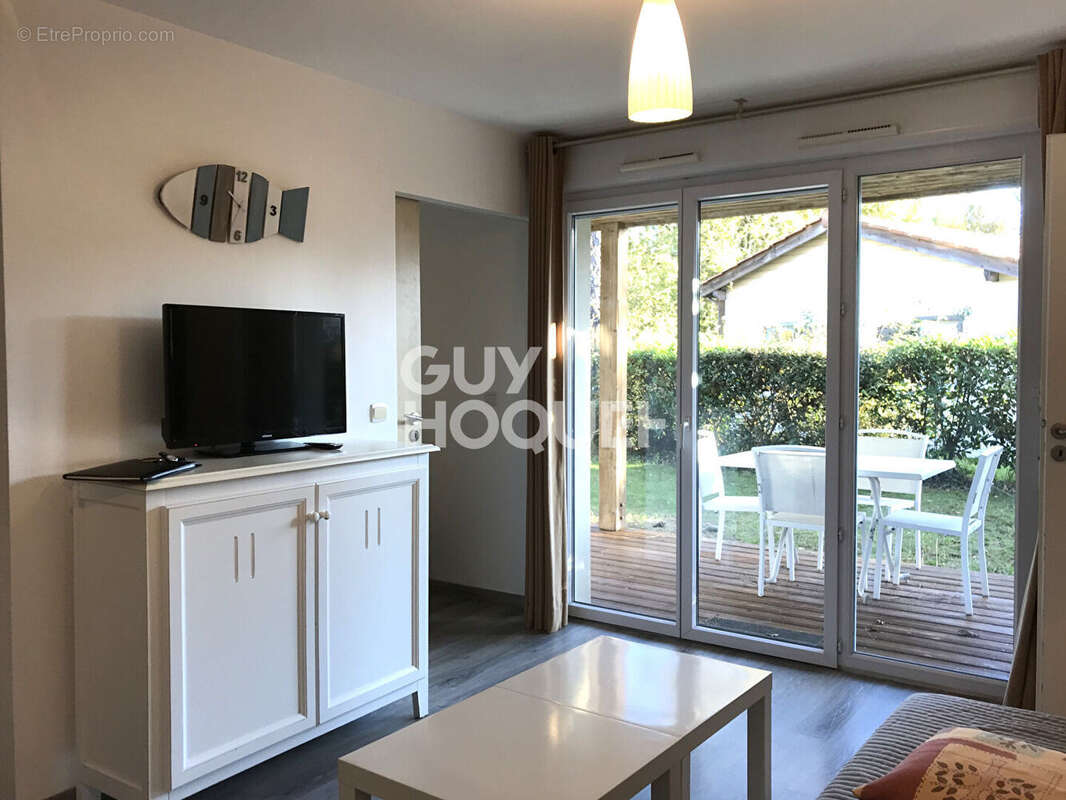 Appartement à PARENTIS-EN-BORN