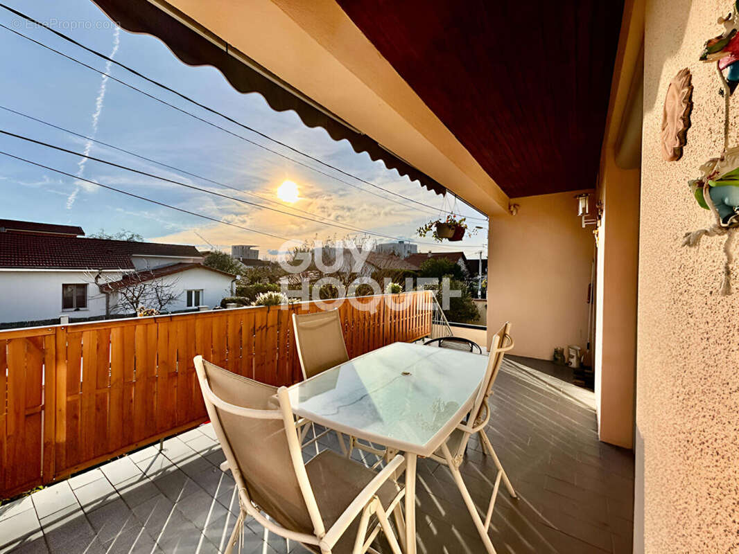 Maison à VAULX-EN-VELIN