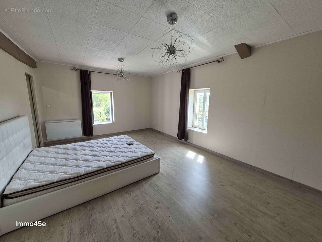 Maison à HAUTERIVES