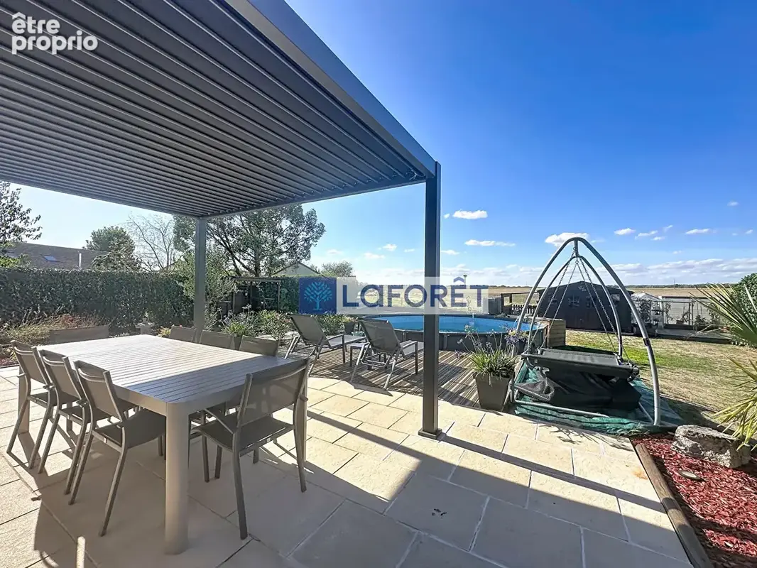 Maison Vouillers 6 pièce(s) 141.34 m2 - photo 2