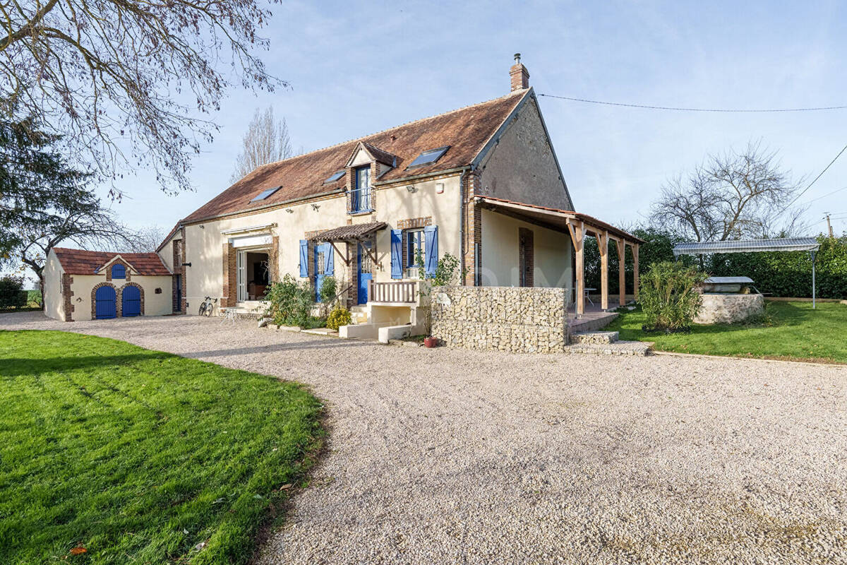 Maison à EGRISELLES-LE-BOCAGE
