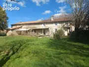 Maison à SAINT-BARTHELEMY-DE-BUSSIERE