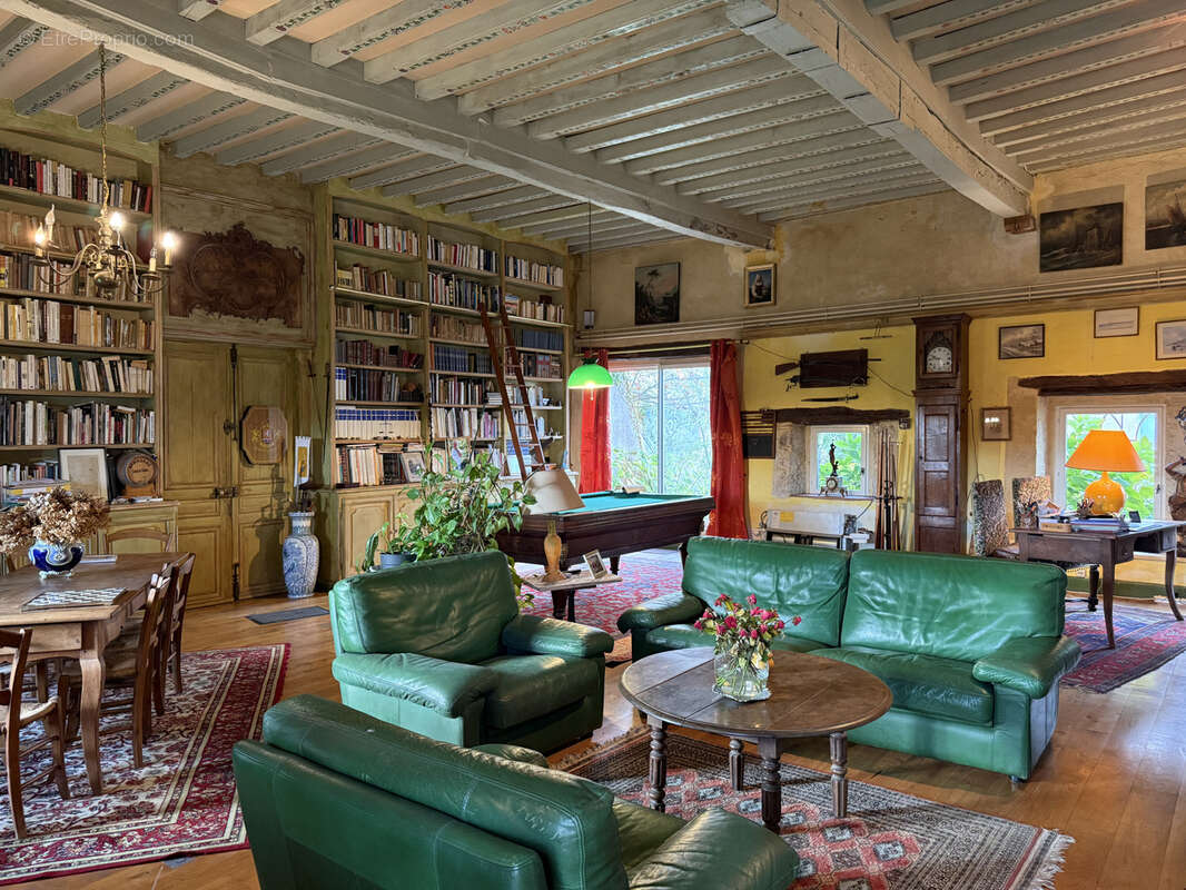 Maison à CASTELNAU-D'AUZAN