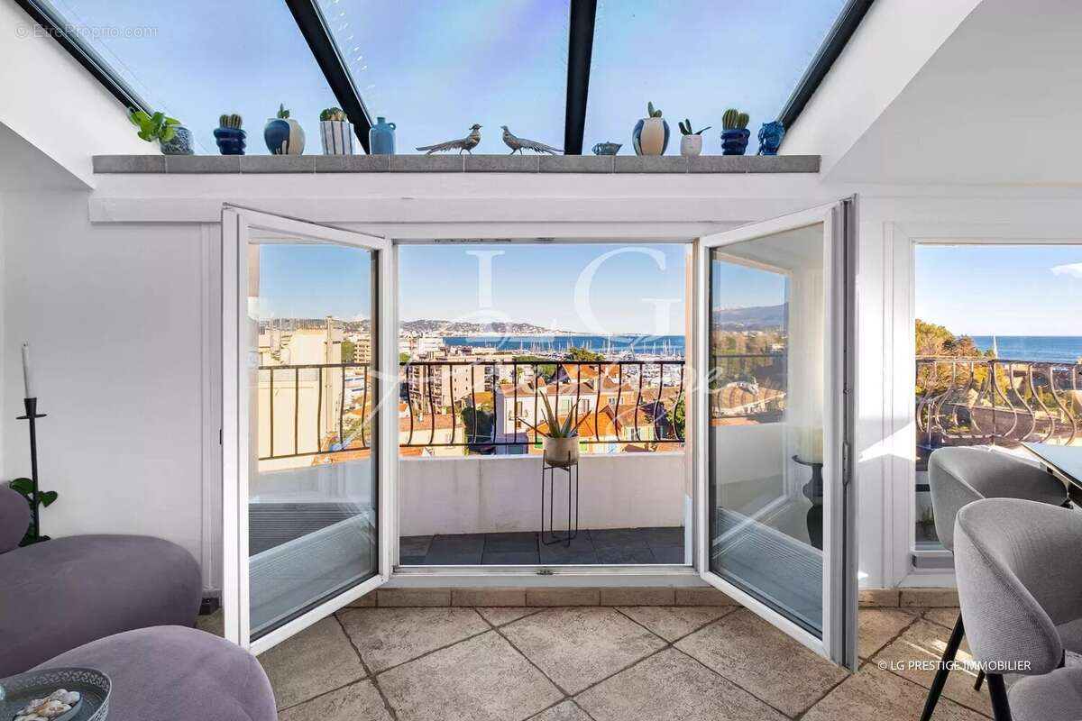 Appartement à MANDELIEU-LA-NAPOULE