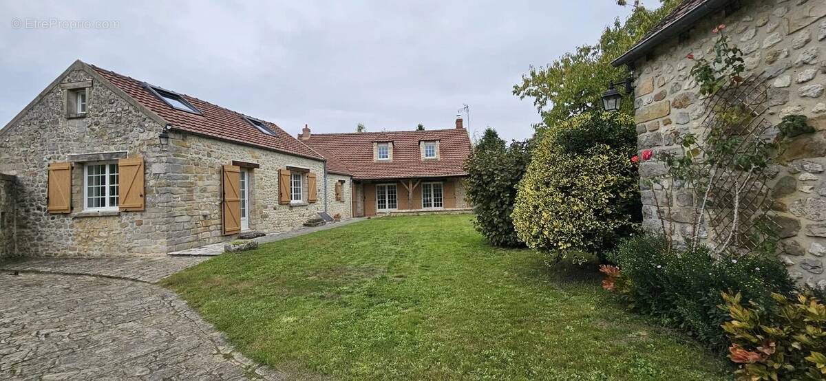 Maison à LA FERTE-ALAIS