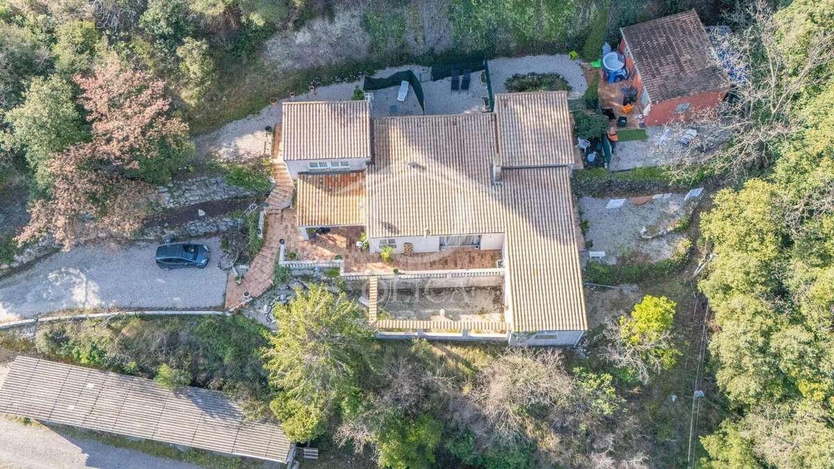 Maison à SAINT-LAURENT-DU-VAR