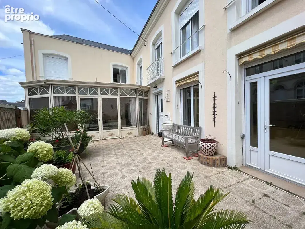 Maison - Montval Sur Loir - 8 pièce(s) - 208 m² - photo 1