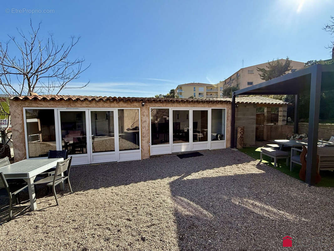 Autre à SAINT-RAPHAEL