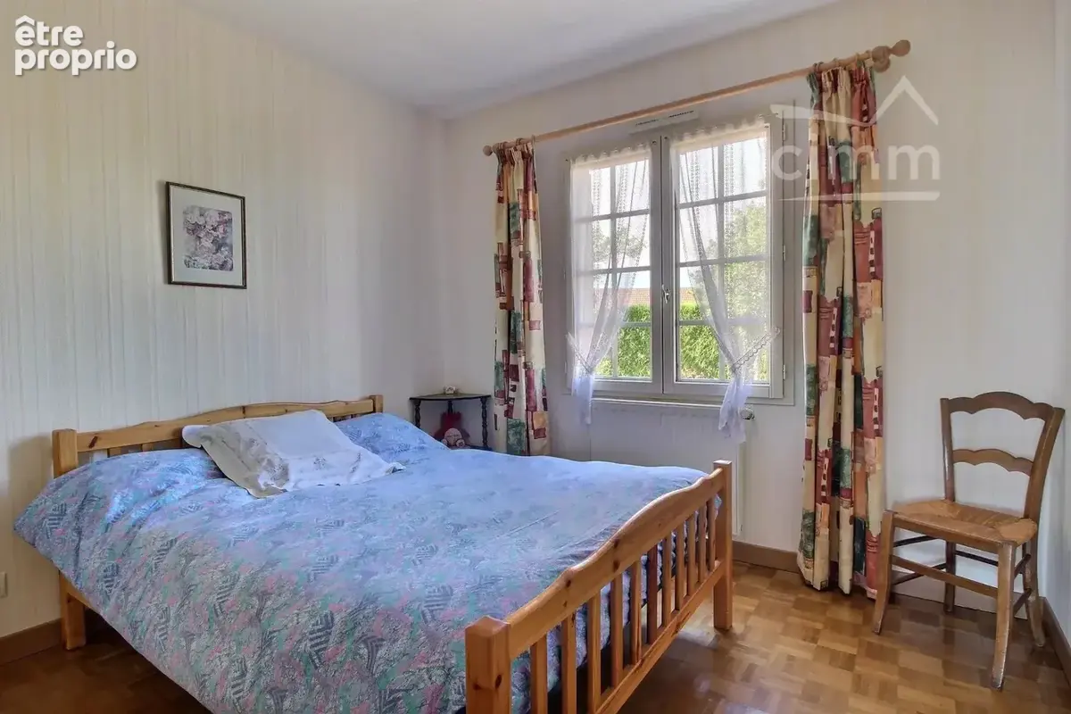 Maison de plain-pied à St DOULCHARD - photo 8