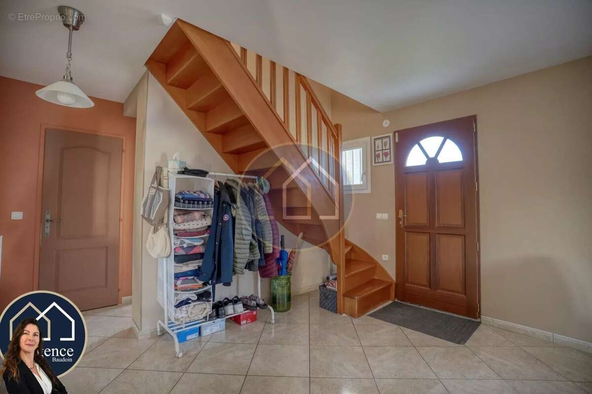 Maison à SAINTE-GEMME-MORONVAL