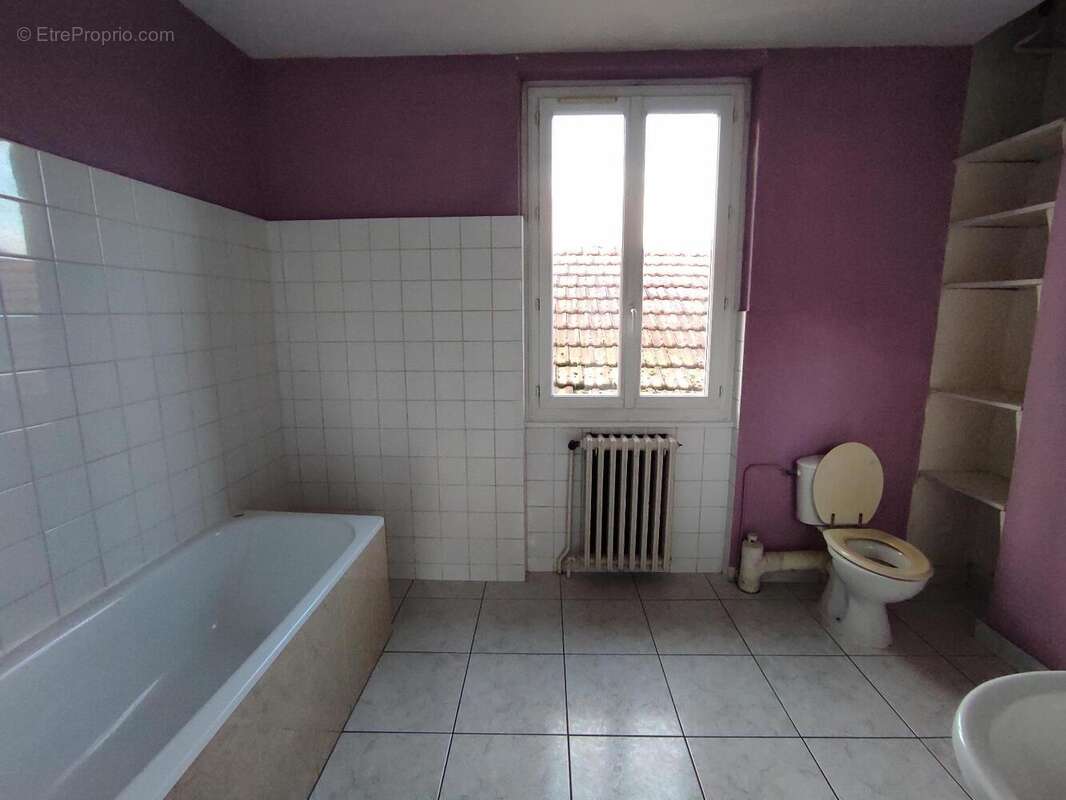   - Appartement à VILLEURBANNE