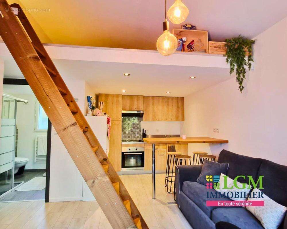 Maison à PLAN-DE-LA-TOUR