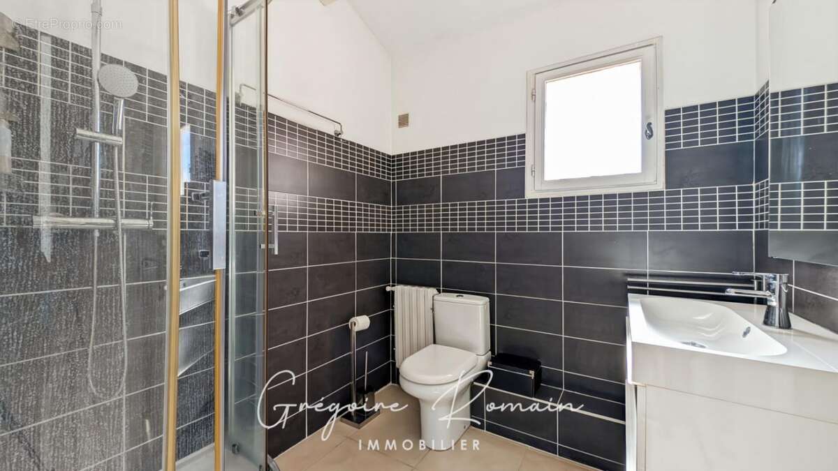 Maison à SAINT-CHAMAS