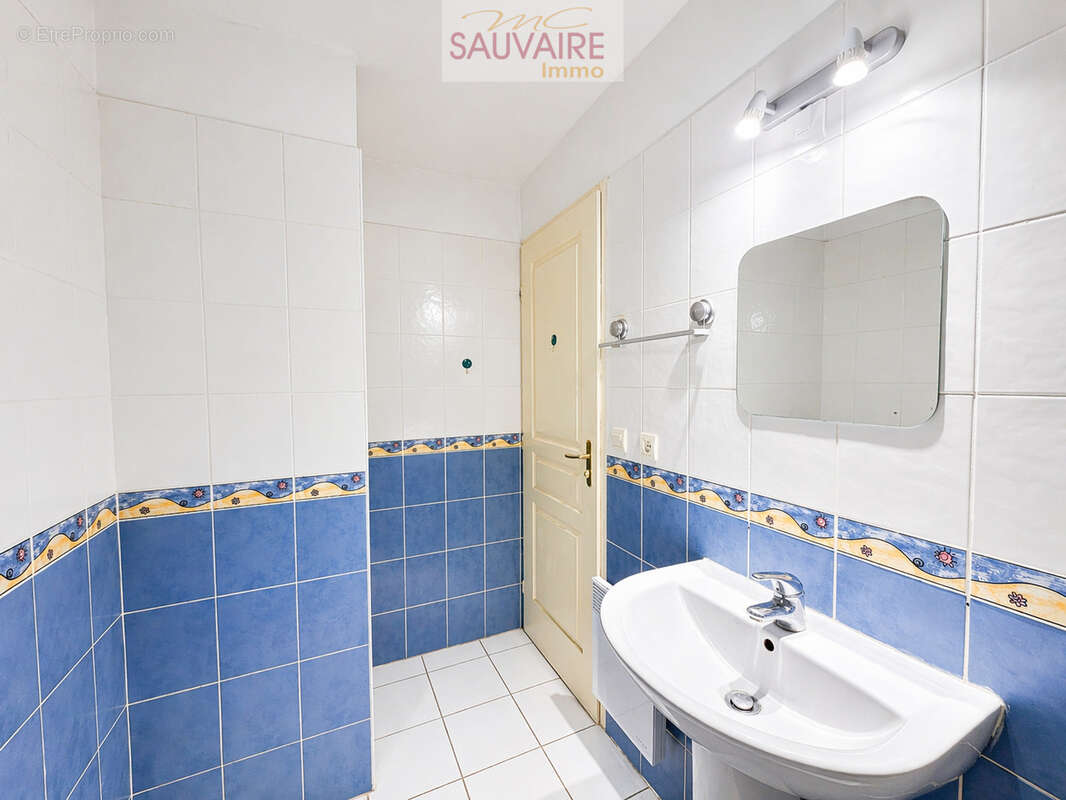 Appartement à SAINT-LAURENT-DE-LA-SALANQUE