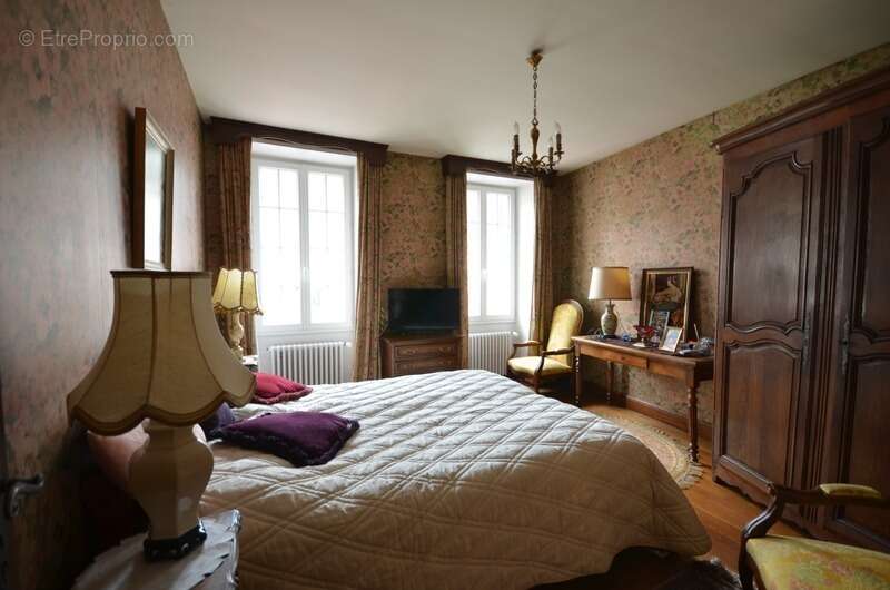 LA FERTE GAUCHER (77) à vendre Maison de caractère, idéale pour un artisan ou profession libérale - photo 11
