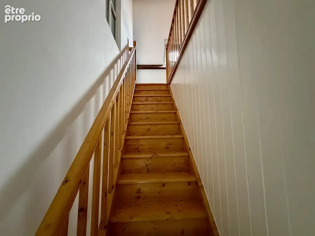 Grand ensemble, entièrement isolé avec 1,4 hectare à vendre près de Remilly - photo 29