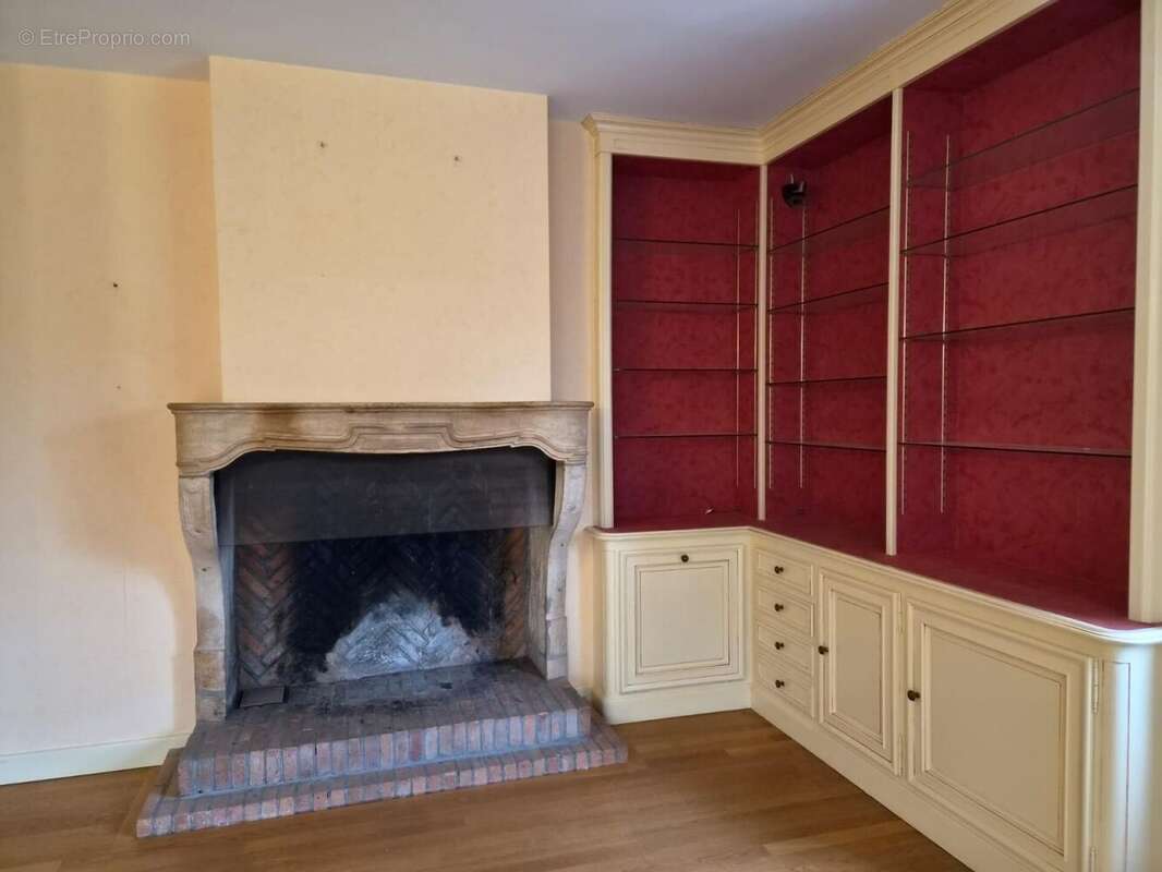 Maison 205 m² à Cressanges  - photo 4