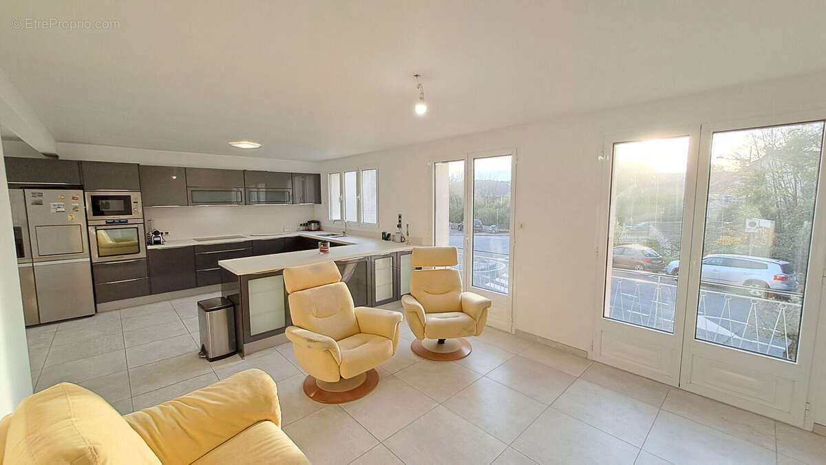 Maison à SAINT-REMY-LES-CHEVREUSE