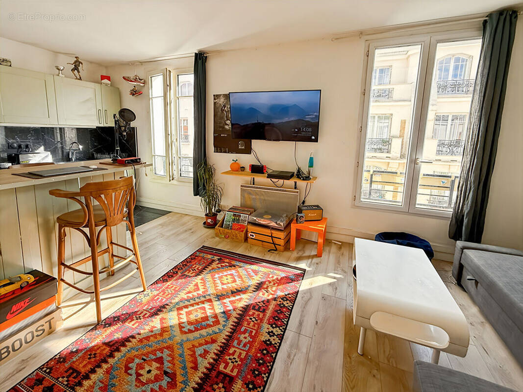 Appartement à PARIS-16E