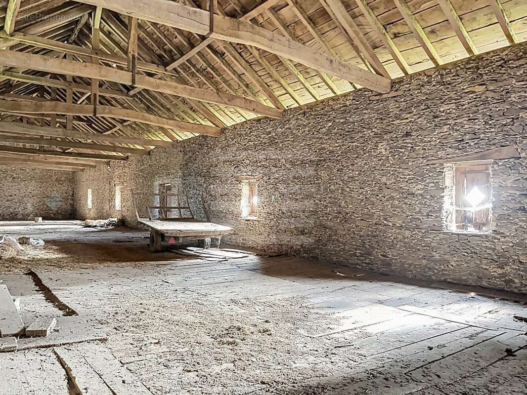 Maison à QUINS