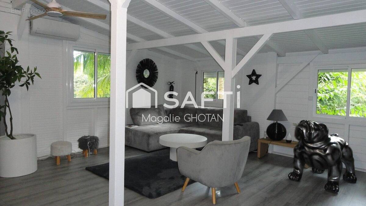 Photo 1 - Maison à DESHAIES