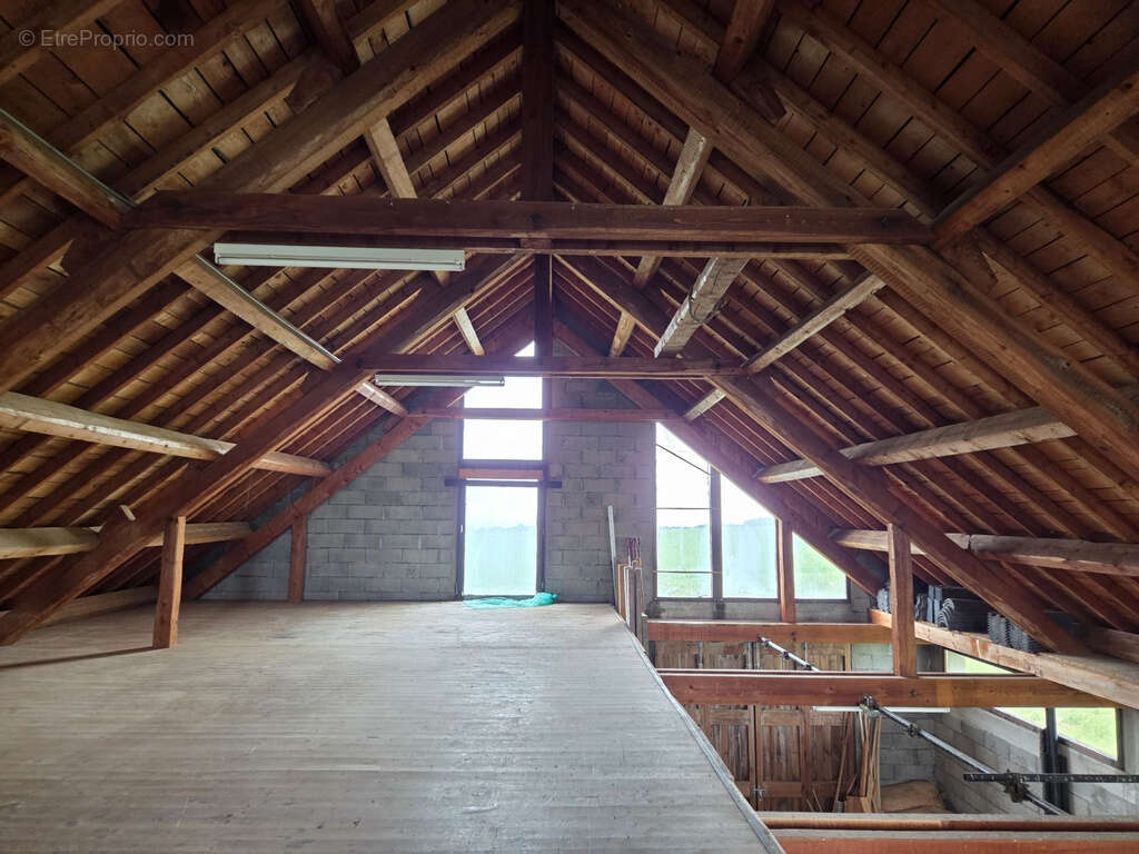 Ferme rénovée avec atelier d'artisan secteur St front - photo 25