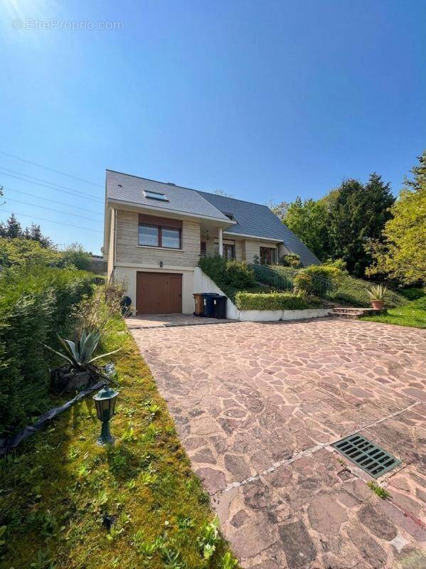 Maison à VILLEMOMBLE