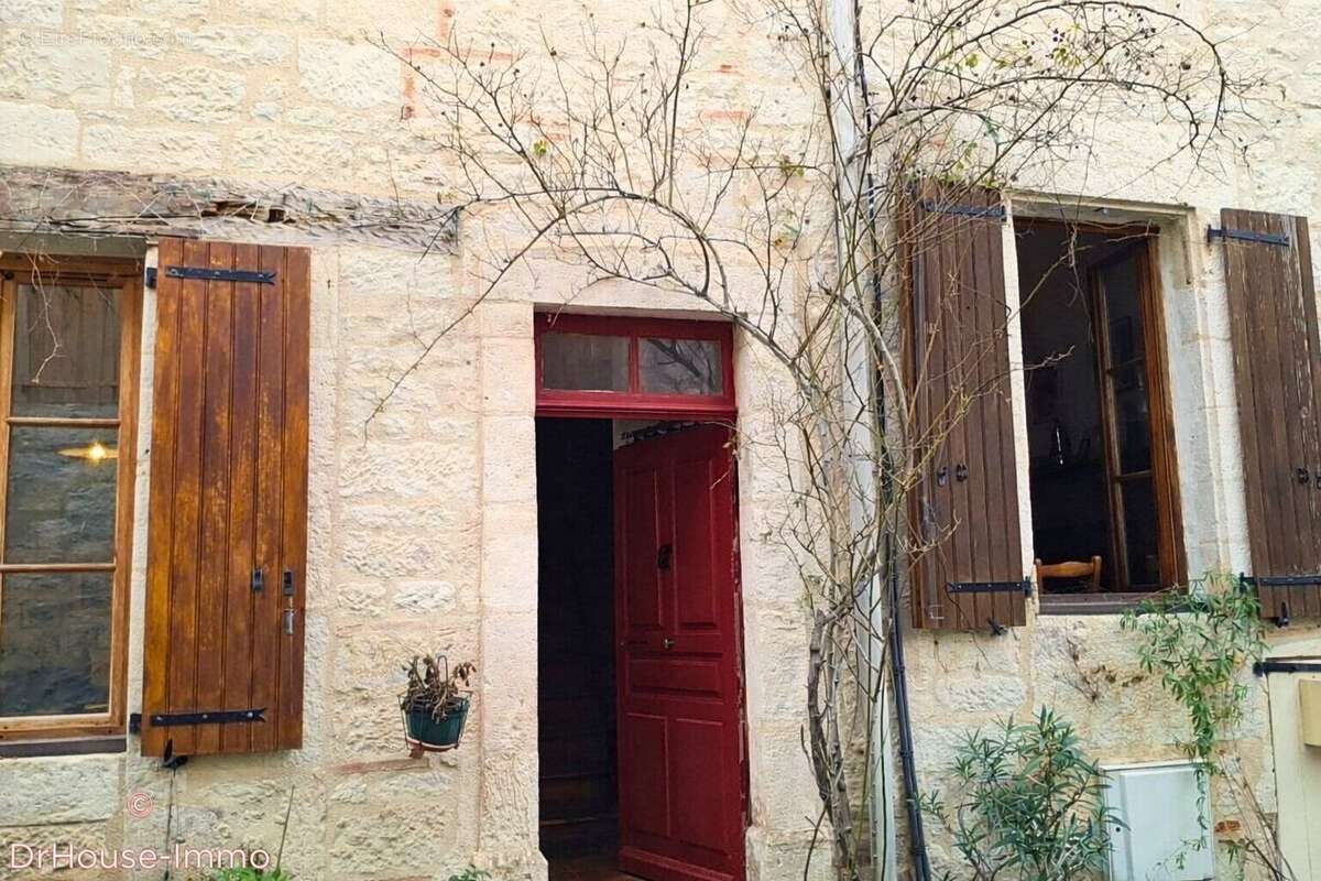 Maison à PUYLAROQUE