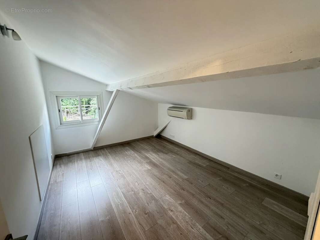 Maison à FIGANIERES