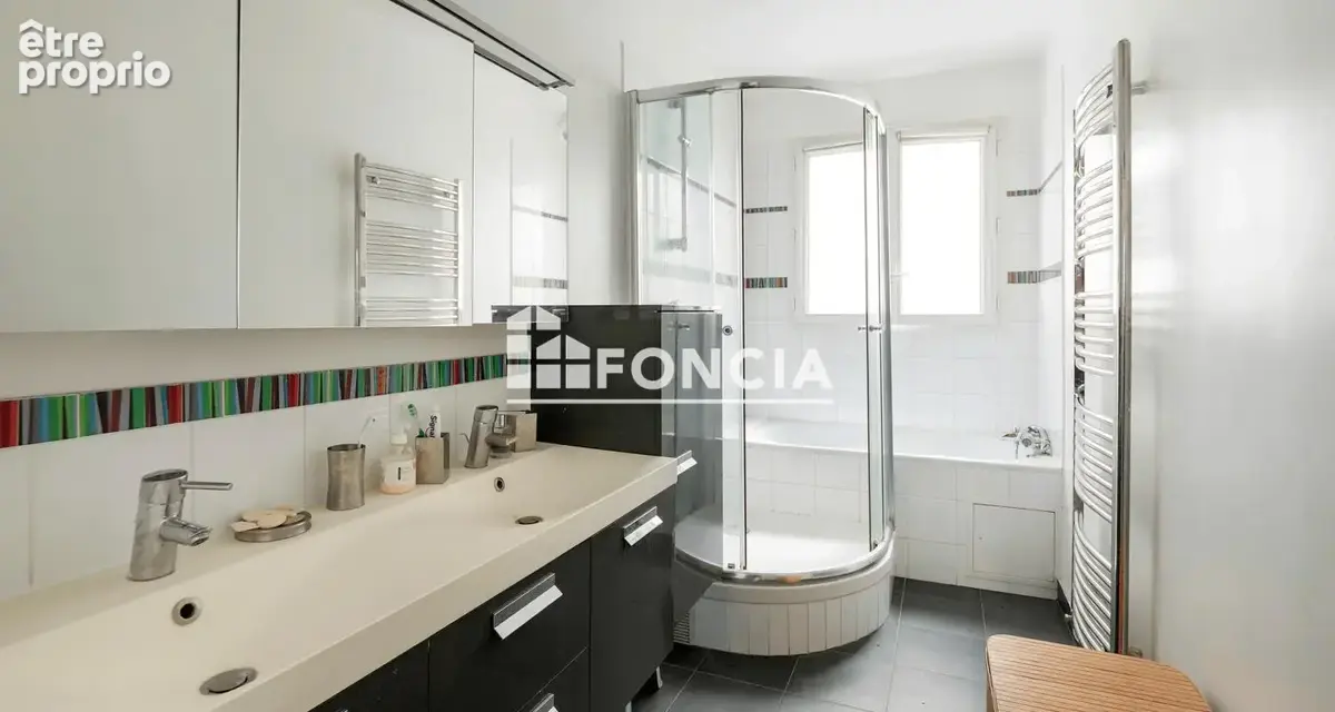 Appartement familial spacieux-immeuble haussmannien d'angle avec gardien-gare du nord - photo 15