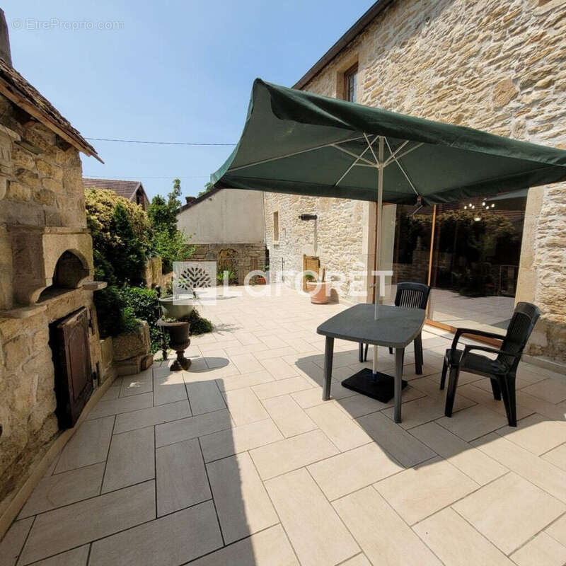 Maison à SAFFRES