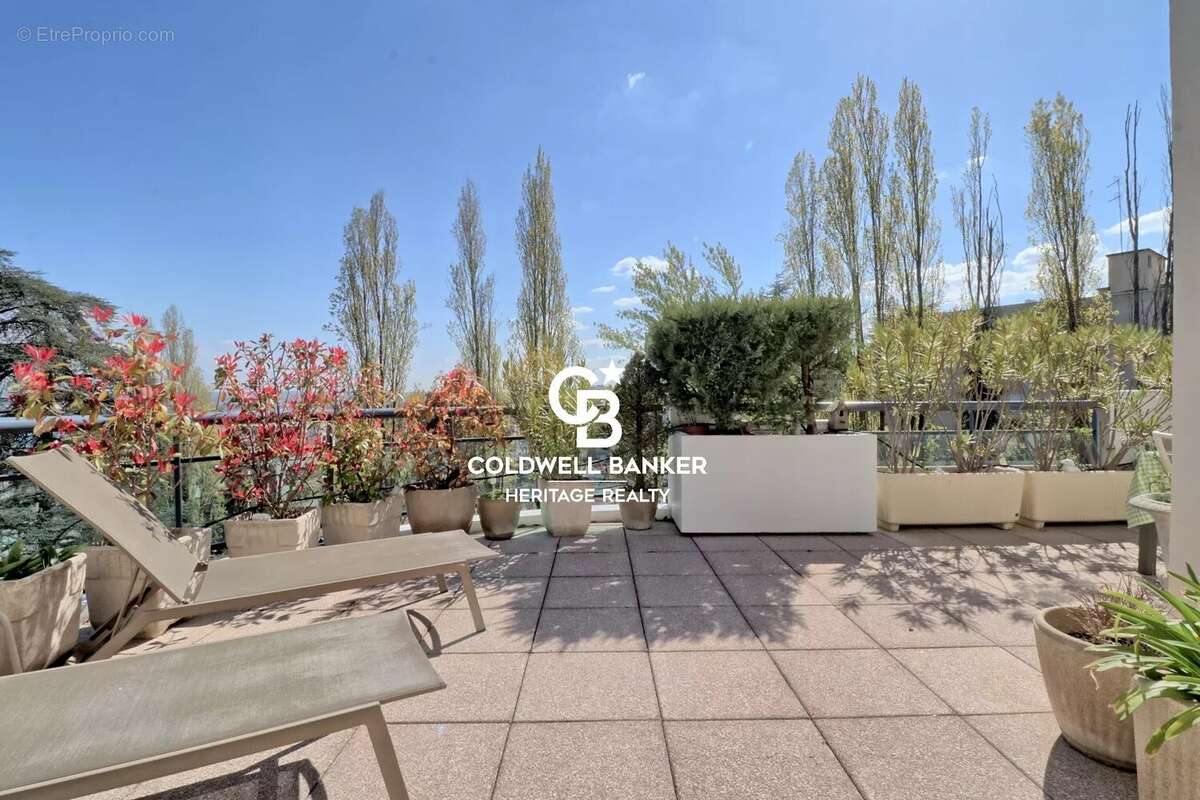 Appartement à SAINTE-FOY-LES-LYON