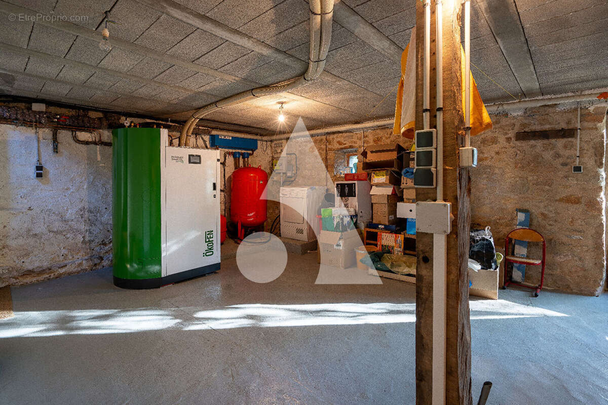 Maison à ANGLARS-SAINT-FELIX