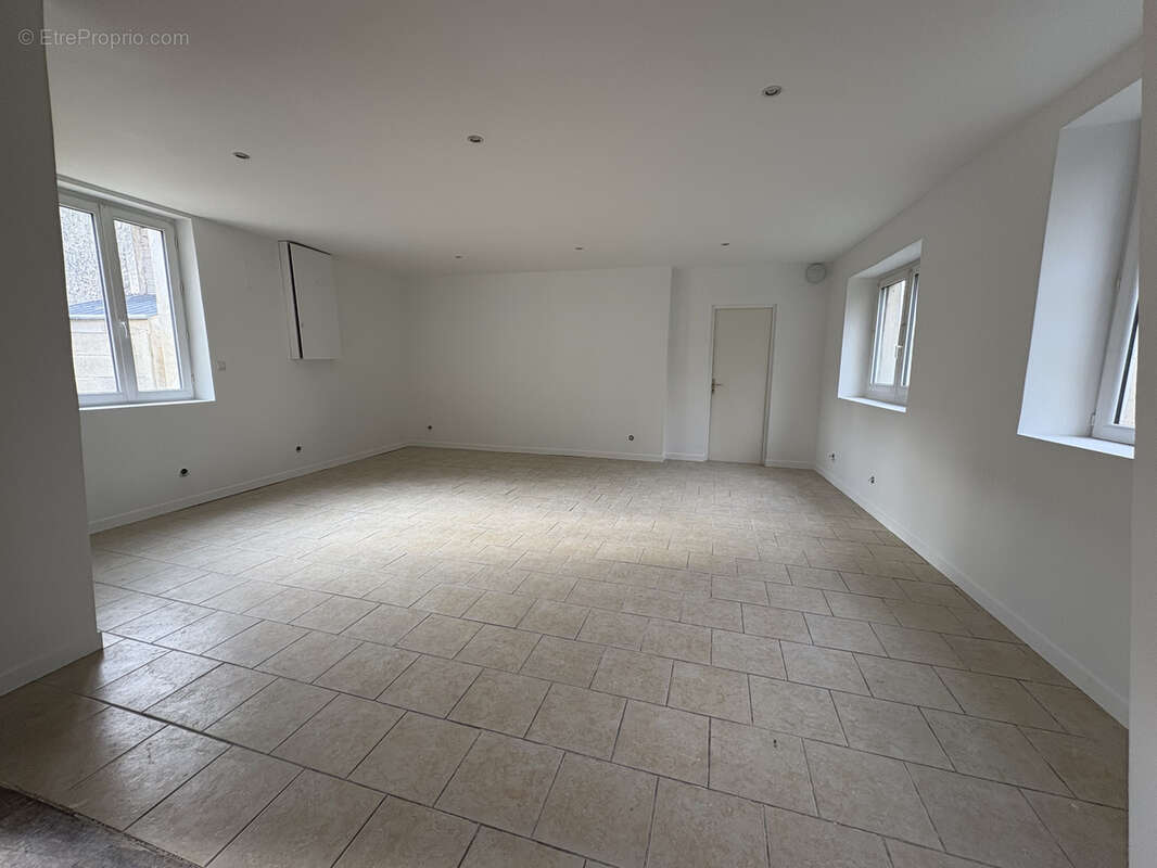 Maison à CHEZY-SUR-MARNE