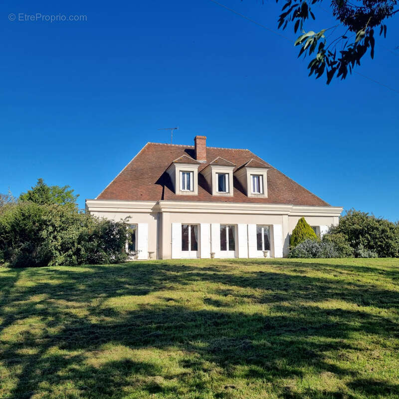 Maison à MONTGIVRAY