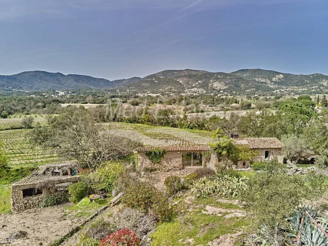 Maison à PLAN-DE-LA-TOUR