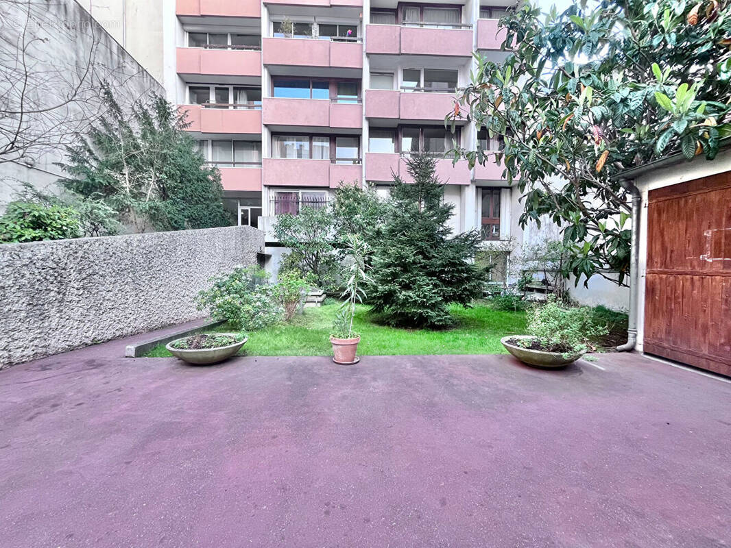 Appartement à PARIS-10E