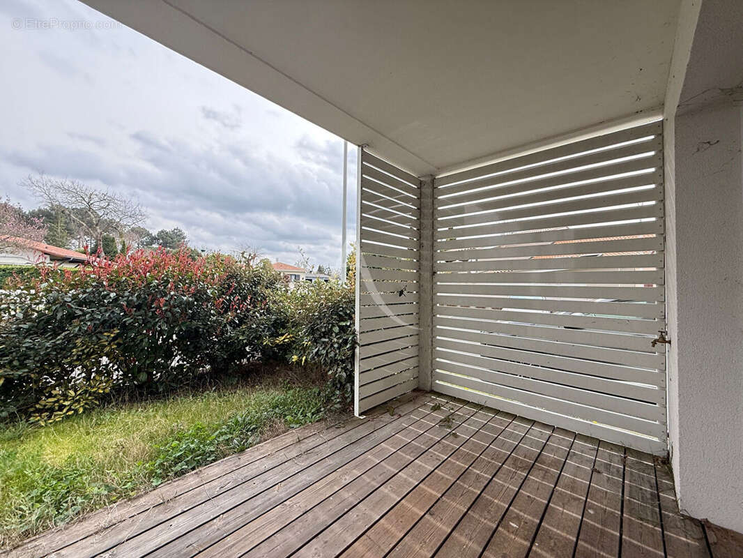 Appartement à SAINT-JEAN-D'ILLAC