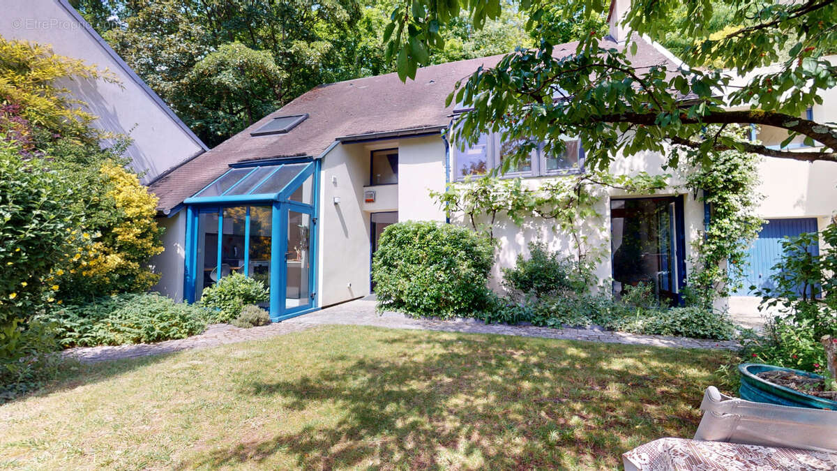 Maison à LA FRETTE-SUR-SEINE