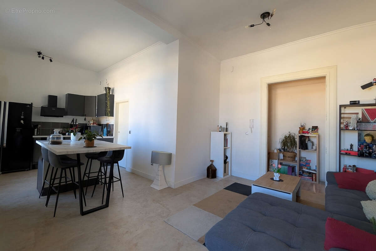 Appartement à SAINT-JEAN-DE-VEDAS