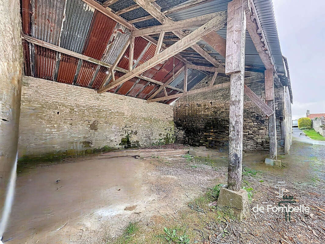 Maison à LE FRESNE-CAMILLY