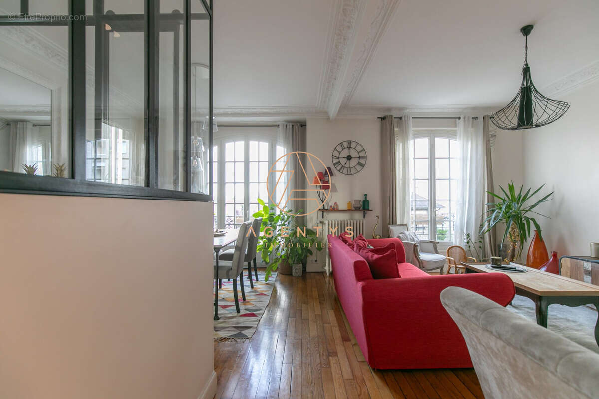 Appartement à SAINT-MAUR-DES-FOSSES