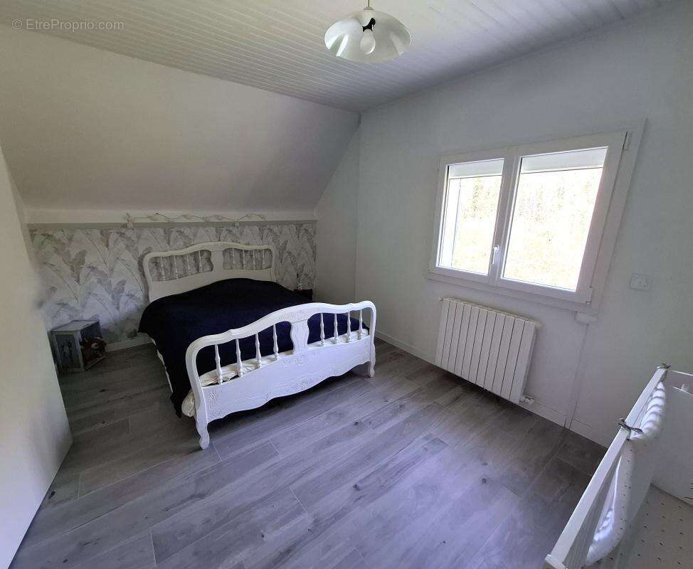 Maison à TRACY-LE-MONT