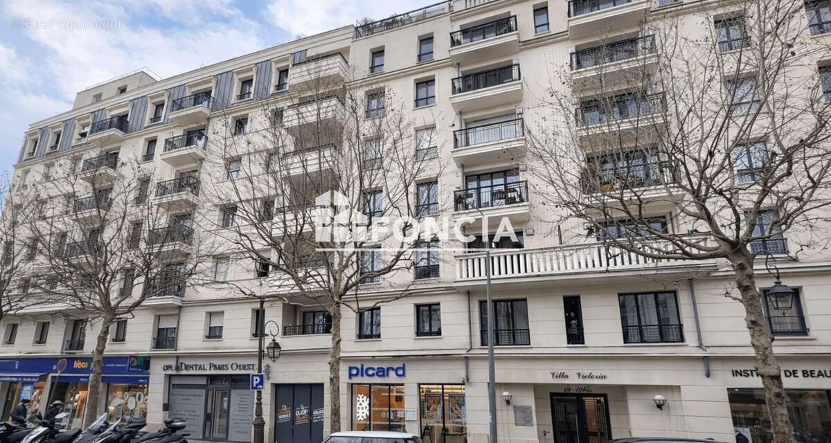 Appartement à SURESNES