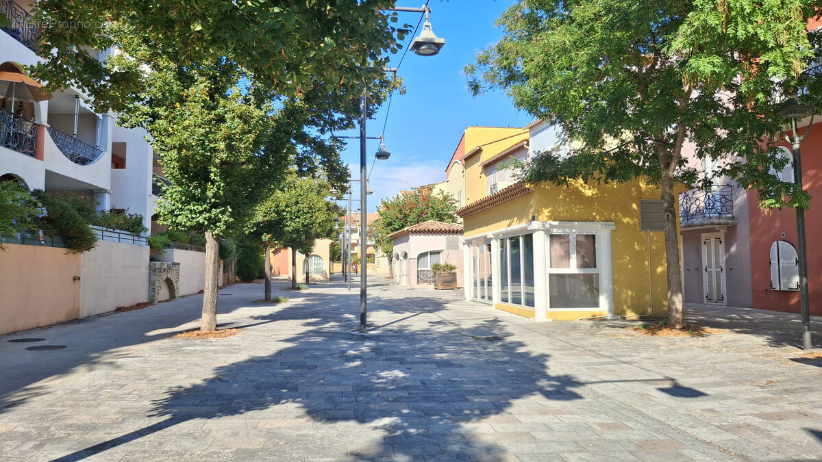 Photo Appartement à Saint-Cyr-Sur-Mer au prix de 345 000€