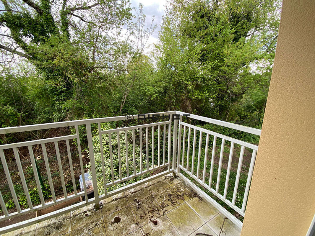 Appartement à SAINT-QUENTIN-DE-BARON