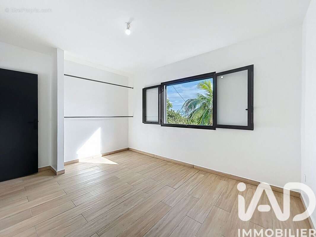 Photo 8 - Maison à SAINT-DENIS