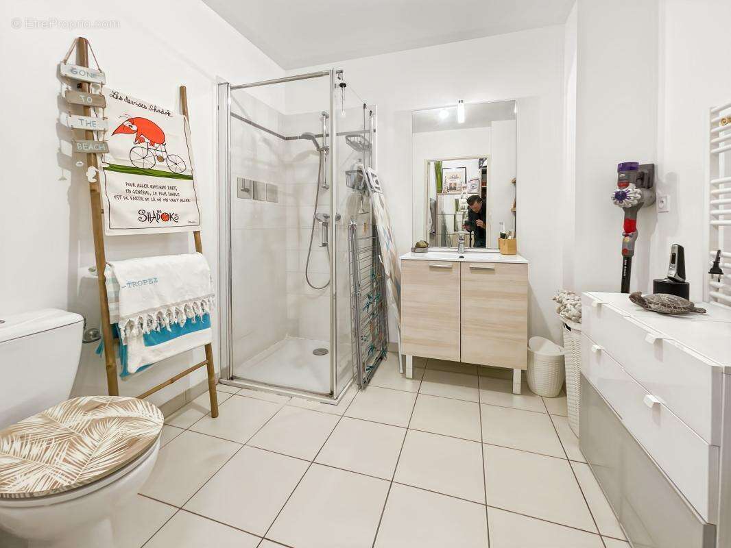 Appartement à ROQUEBRUNE-SUR-ARGENS